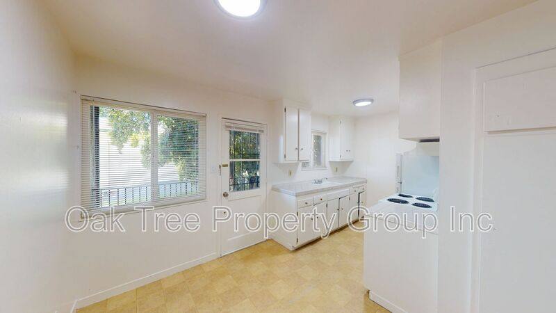 House for rent at 2425 - 2429 Humboldt Ave, Oakland, CA 94601