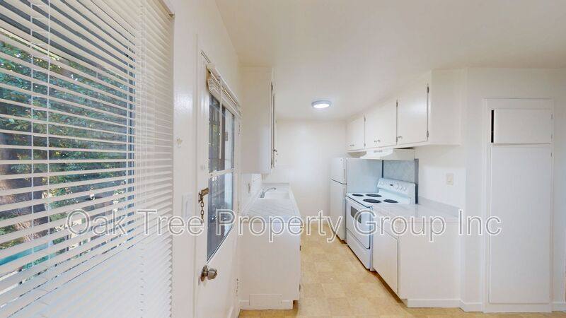 House for rent at 2425 - 2429 Humboldt Ave, Oakland, CA 94601