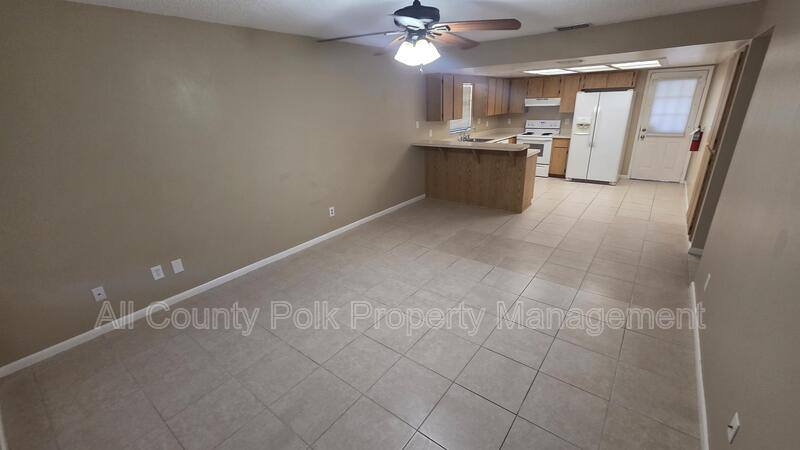Apartment for rent at 4917 Malibu Court, Lakeland, FL 33811