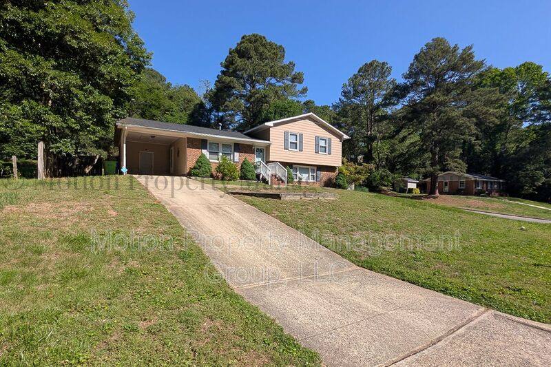 House for rent at 2400 Lawrence Dr, Raleigh, NC 27603