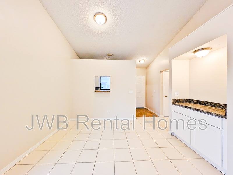 Apartment for rent at 7607 Indian Lakes Dr #1, Jacksonville, FL 32210