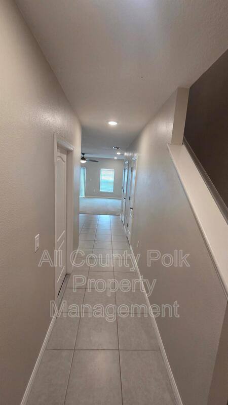 Townhouse for rent at 3867 Hampstead Lane, Lakeland, FL 33810
