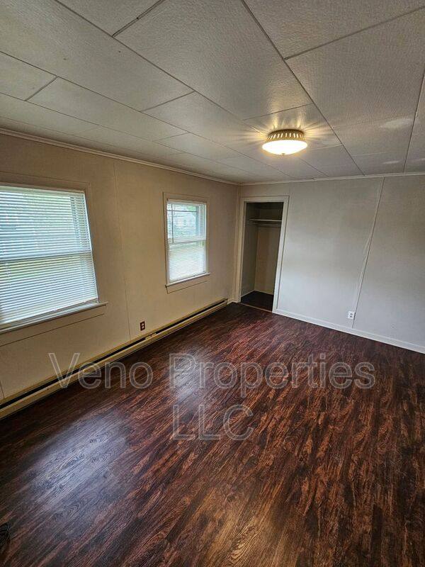 16-18 Division St #16 B, Cambridge, NY 12816 - Apartment for Rent - Image 4