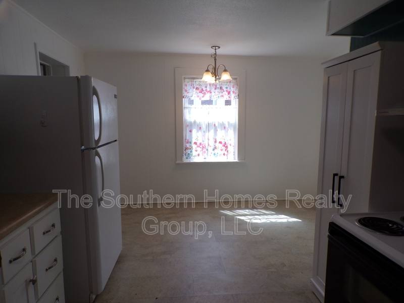 House for rent at 103 McMinn Ave, Athens, TN 37303