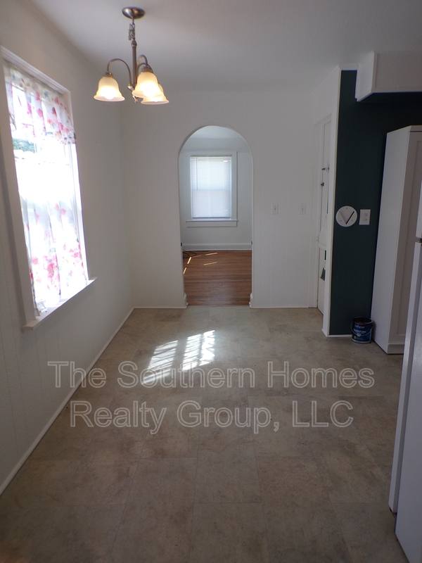 House for rent at 103 McMinn Ave, Athens, TN 37303