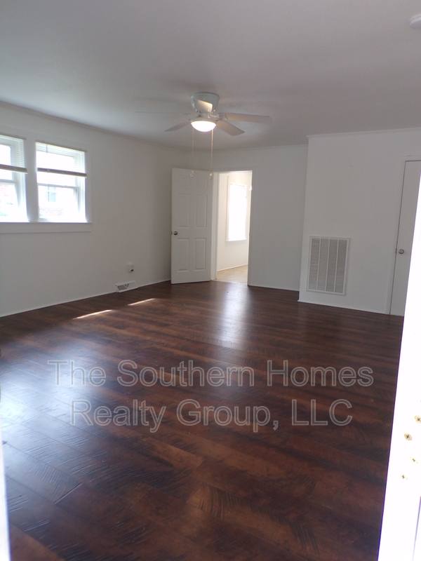 House for rent at 103 McMinn Ave, Athens, TN 37303