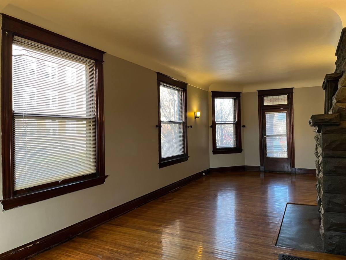 Apartment for rent at 2102 Maryland Ave, Covington, KY 41014