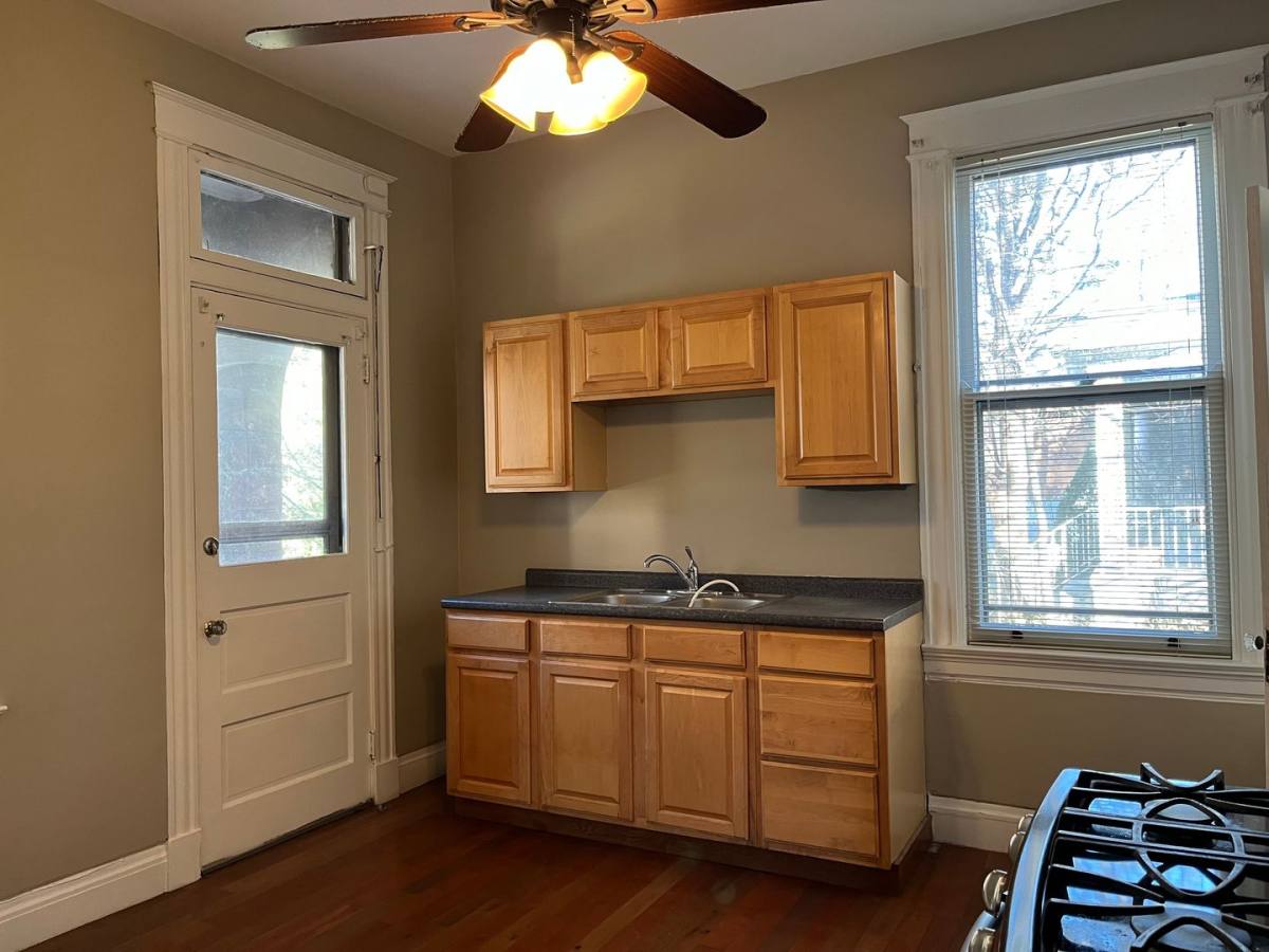 Apartment for rent at 2102 Maryland Ave, Covington, KY 41014
