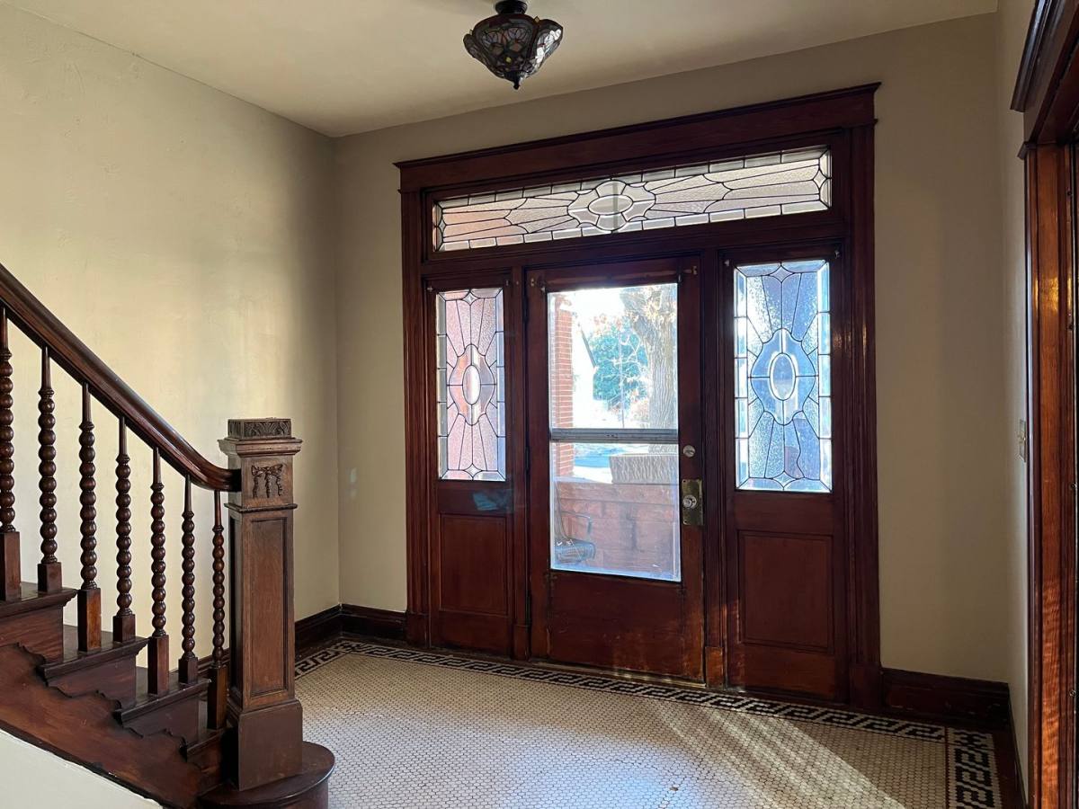 Apartment for rent at 2102 Maryland Ave, Covington, KY 41014