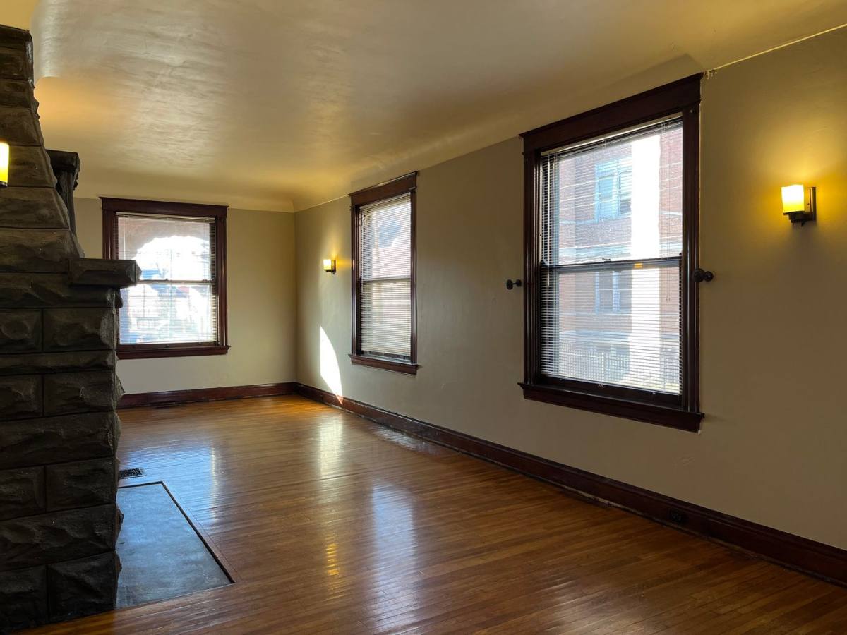 Apartment for rent at 2102 Maryland Ave, Covington, KY 41014