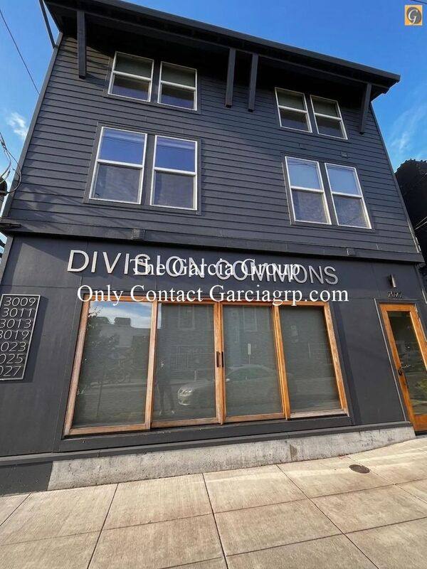 Townhouse for rent at 3025 SE Division St, Portland, OR 97202