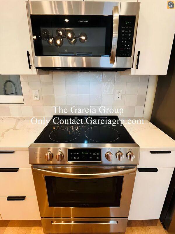 Townhouse for rent at 3025 SE Division St, Portland, OR 97202