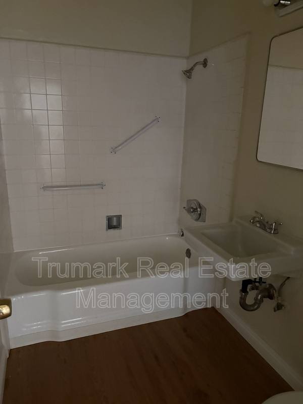 Apartment for rent at 3830 Orangedale Ave #3, Montrose, CA 91020