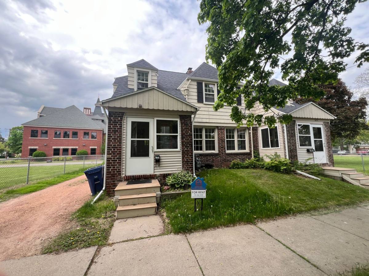 Townhouse for rent at 620-622 Henrietta, Wausau, WI 54403