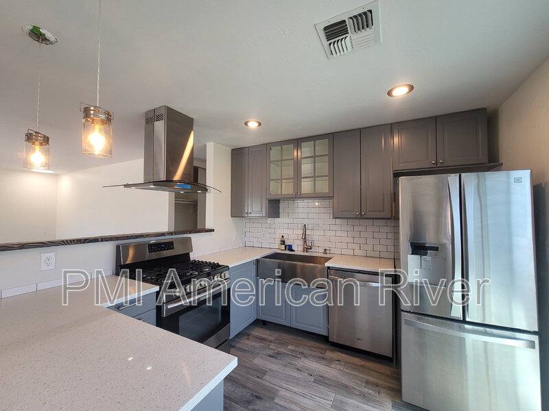 House for rent at 881 Beardsley Dr, West Sacramento, CA 95605