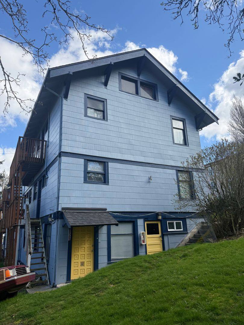 Apartment for rent at 825-837 High St, Bellingham, WA 98225