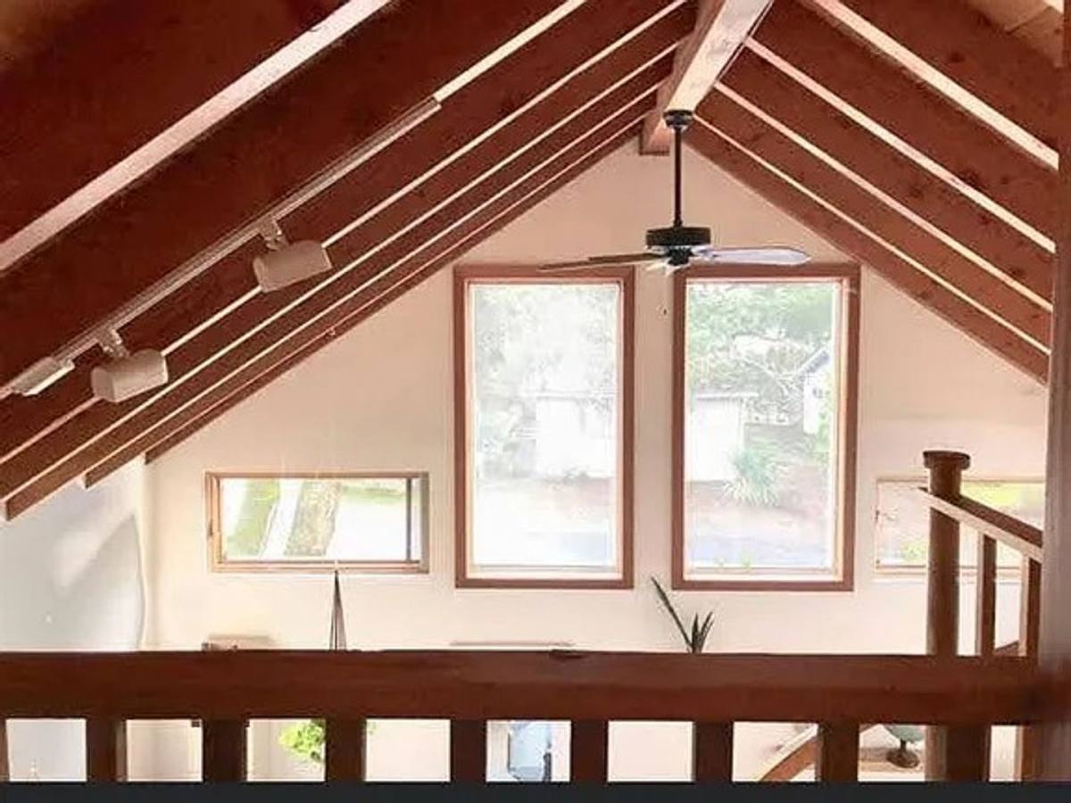 House for rent at 410 S Oregon St Cottage, Jacksonville, OR 97530