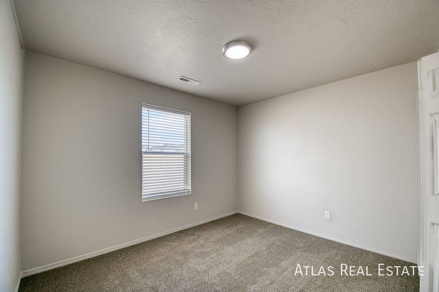 House for rent at 12713 Lignite Dr, Nampa, ID 83651