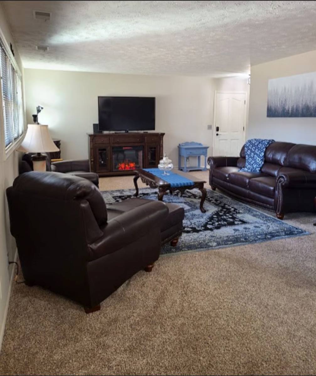 Condo for rent at 12841 12727 Woodcrest Dr, Omaha, NE 68137