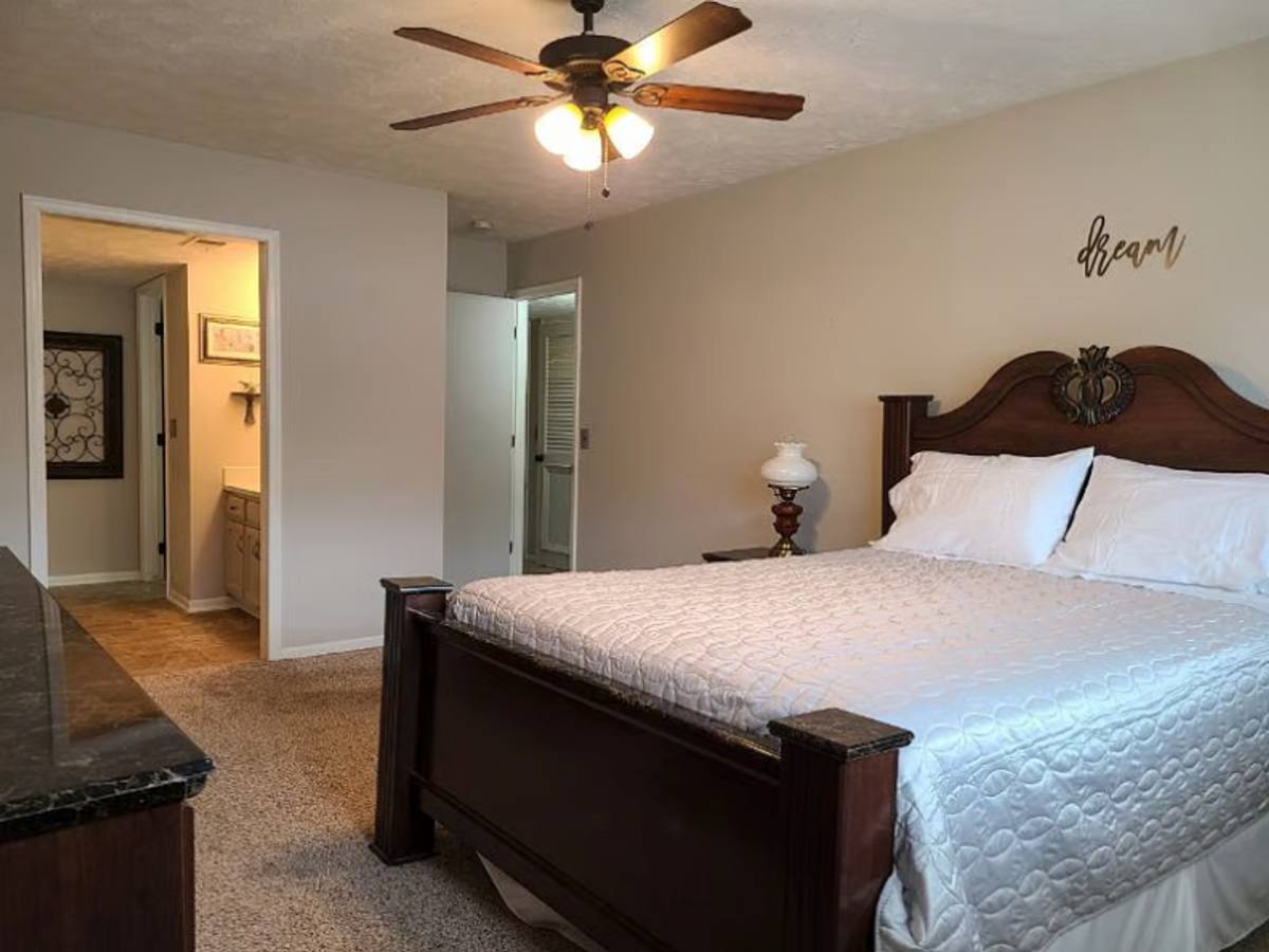 Condo for rent at 12841 12727 Woodcrest Dr, Omaha, NE 68137