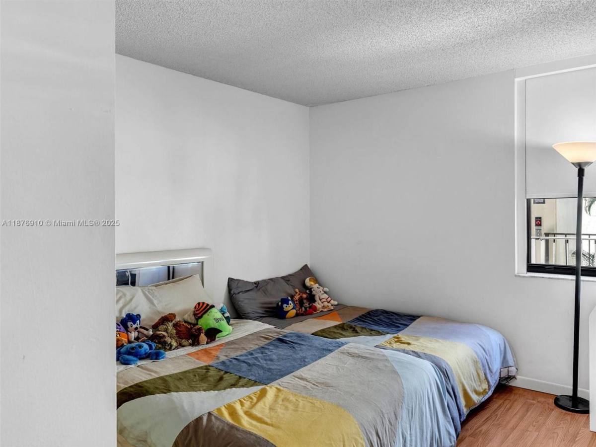 Apartment for rent at 20401 NE 30th Ave 310-8, Miami, FL 33180