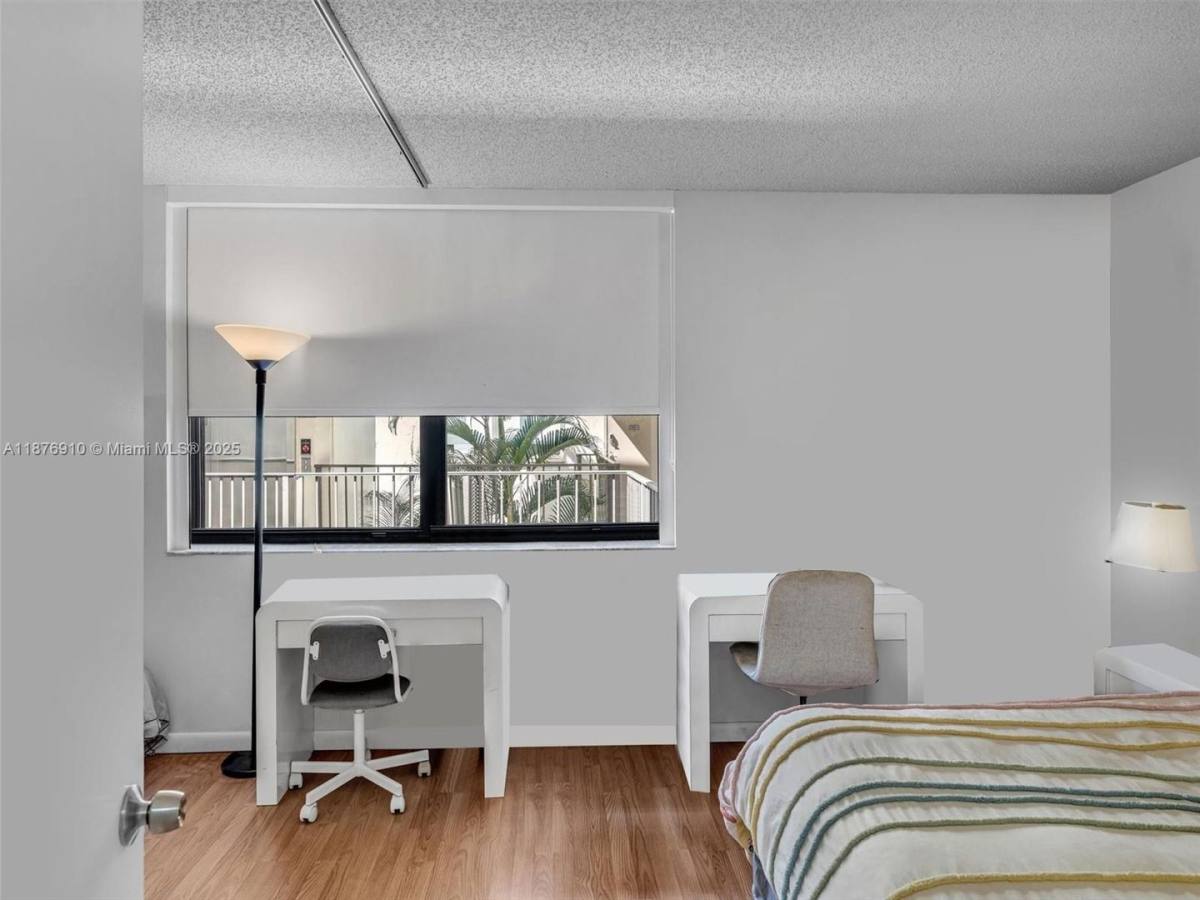 Apartment for rent at 20401 NE 30th Ave 310-8, Miami, FL 33180