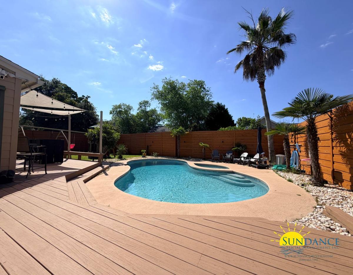 House for rent at 115 Long Pointe Dr, Mary Esther, FL 32569