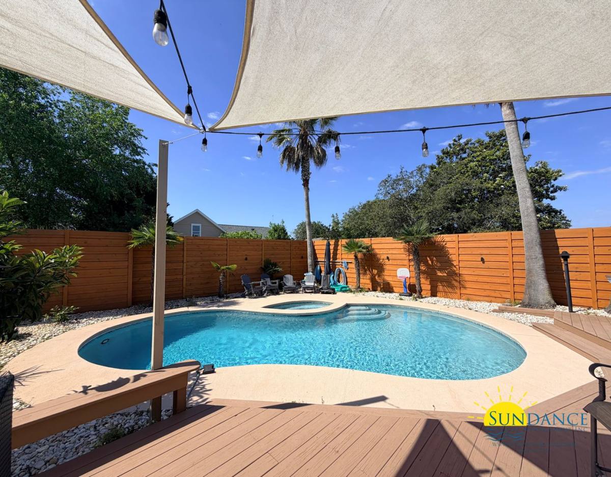 House for rent at 115 Long Pointe Dr, Mary Esther, FL 32569