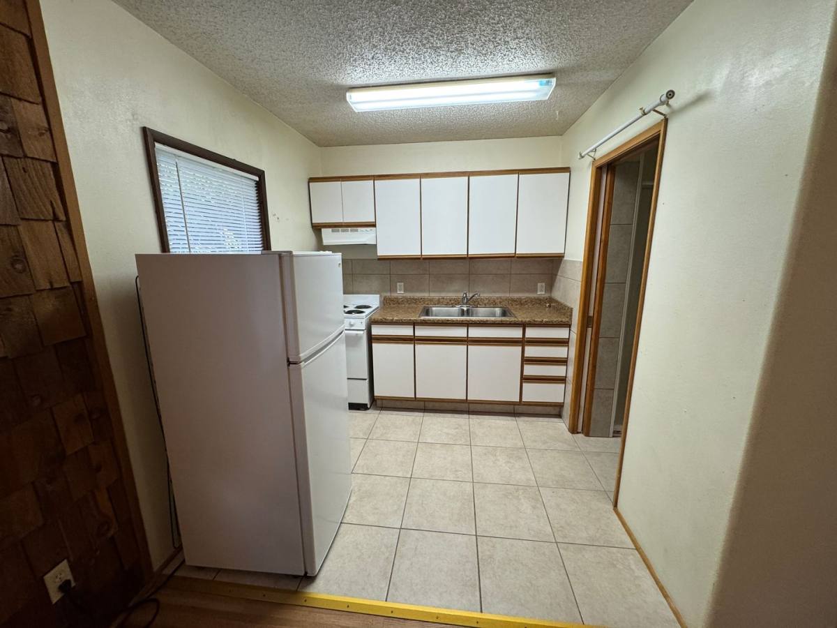 Apartment for rent at 164 NE Douglas St, Toledo, OR 97391
