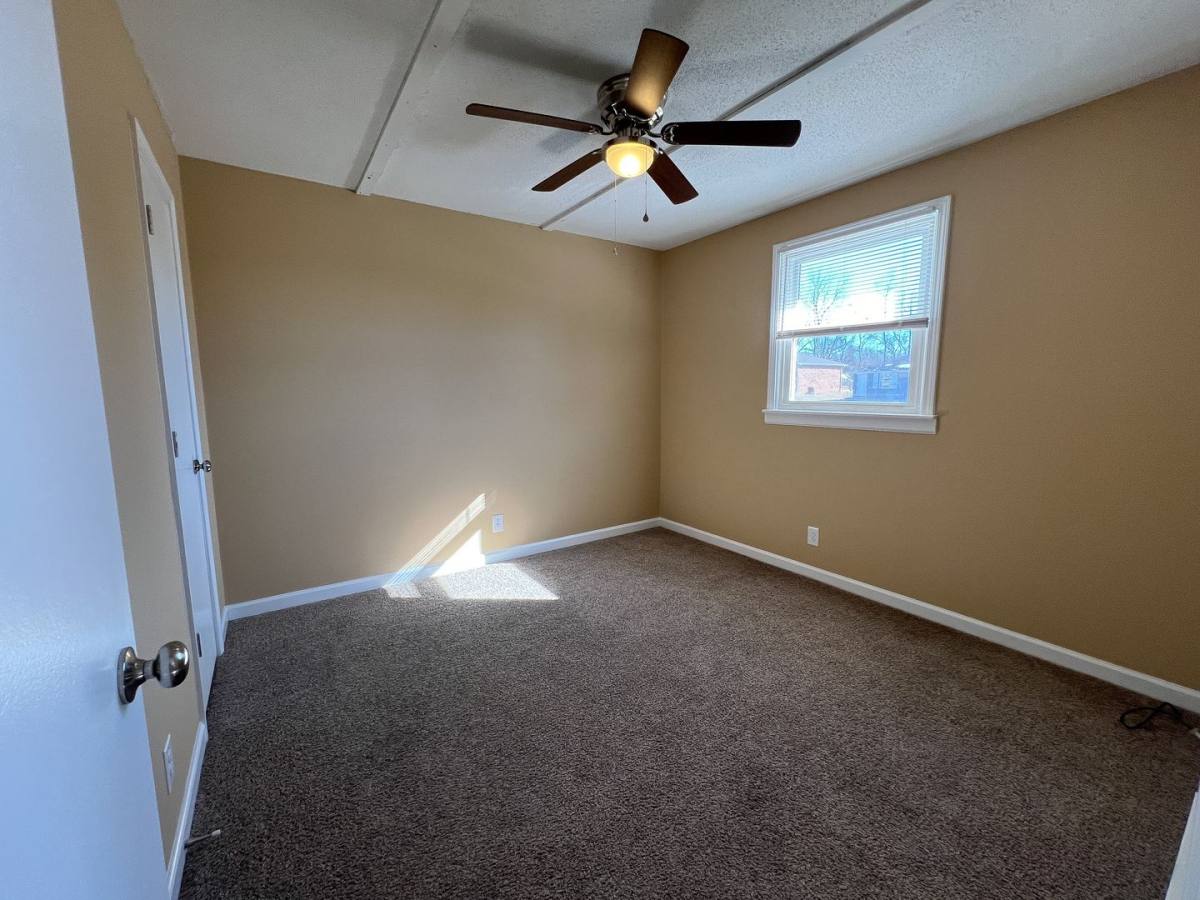 Apartment for rent at 105 Tandy Dr, Clarksville, TN 37042