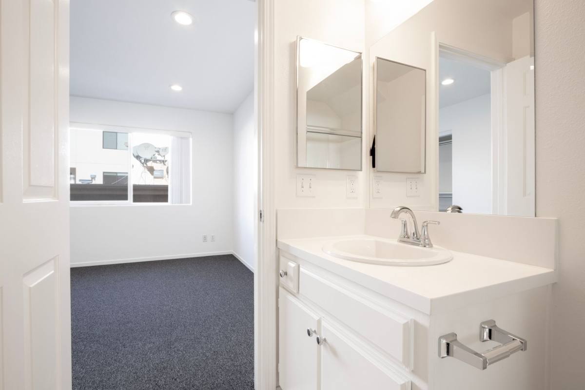 Townhouse for rent at 3644 Keystone Ave, Los Angeles, CA 90034
