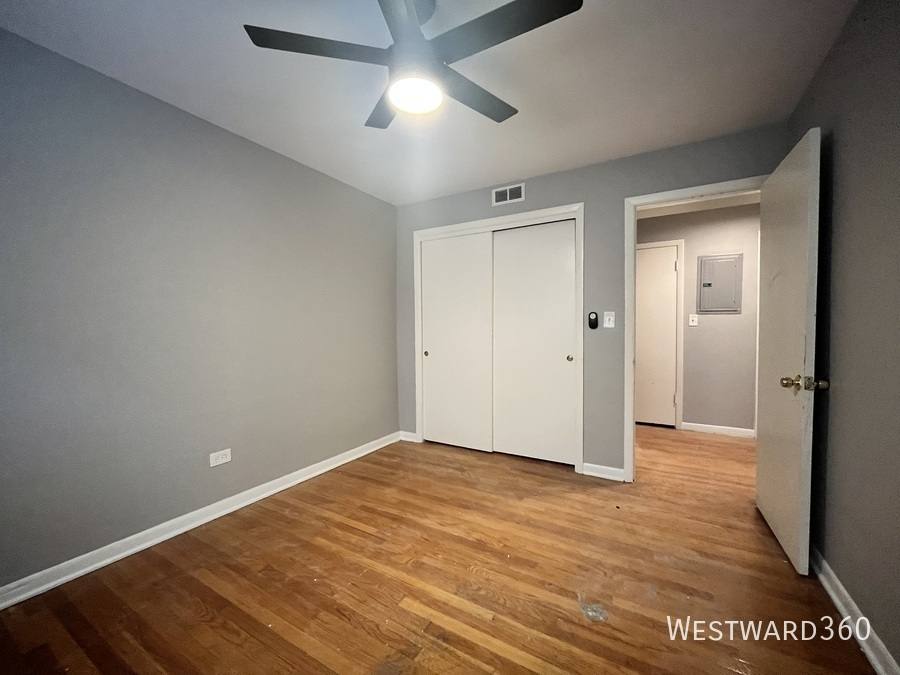 Apartment for rent at 1624 W Touhy Ave #3A, Chicago, IL 60626