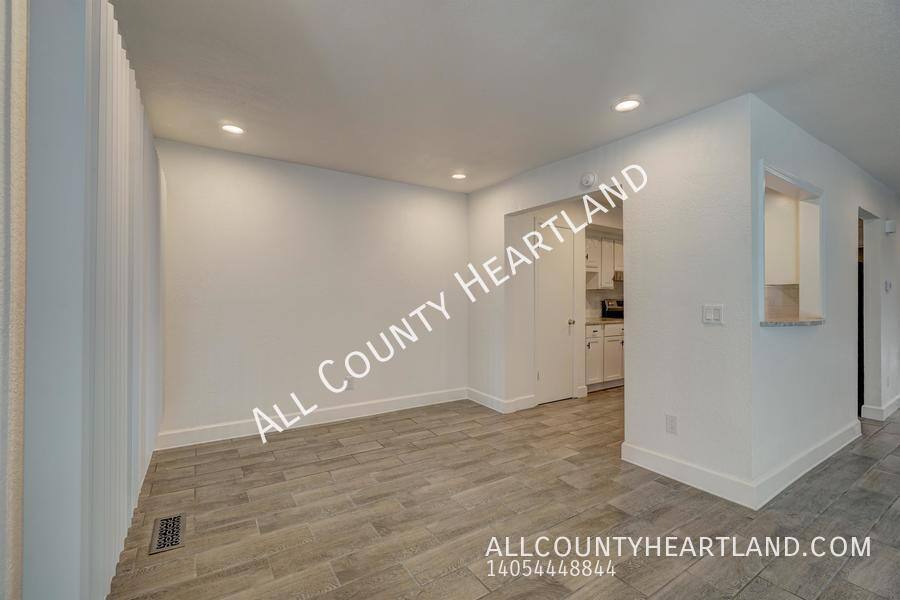 Apartment for rent at 2030 Three Stars Rd, Edmond, OK 73034
