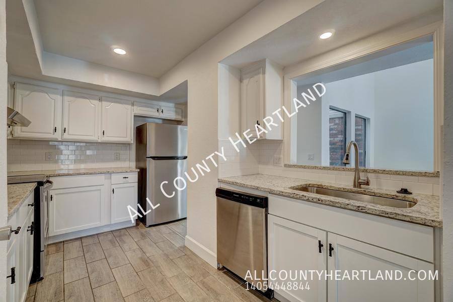 Apartment for rent at 2030 Three Stars Rd, Edmond, OK 73034