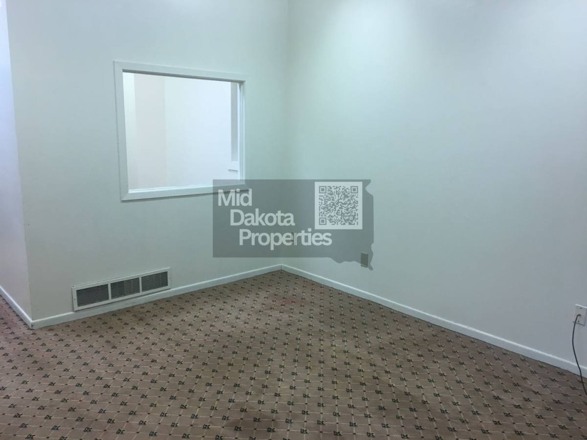 Apartment for rent at 112, 114, 116 120 E, Mitchell, SD 57301