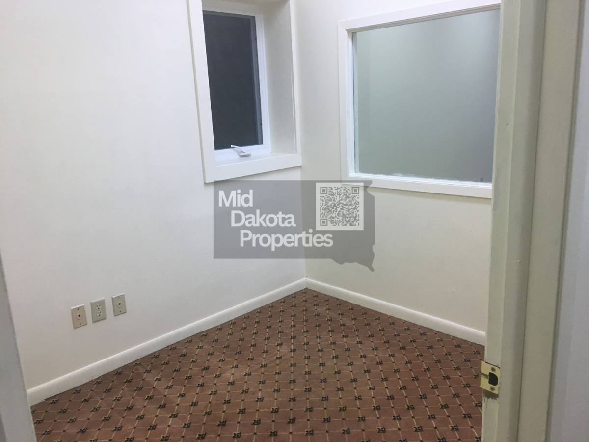 Apartment for rent at 112, 114, 116 120 E, Mitchell, SD 57301