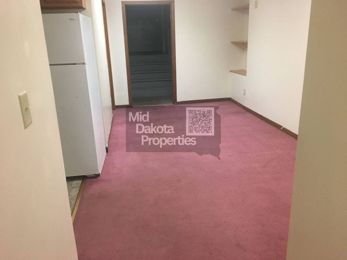Apartment for rent at 112, 114, 116 120 E, Mitchell, SD 57301