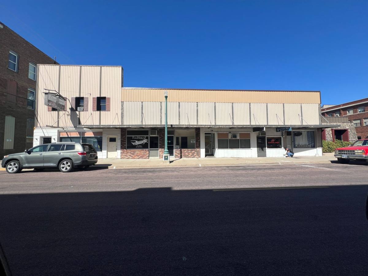 Apartment for rent at 112, 114, 116 120 E, Mitchell, SD 57301