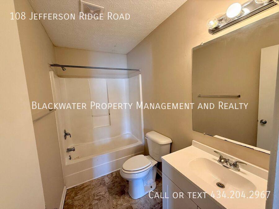 Townhouse for rent at 108 Jefferson Ridge Rd, Forest, VA 24551
