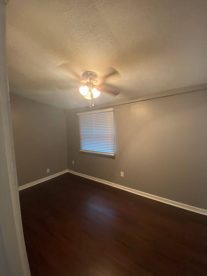 House for rent at 5518 N Broadway St, Knoxville, TN 37918