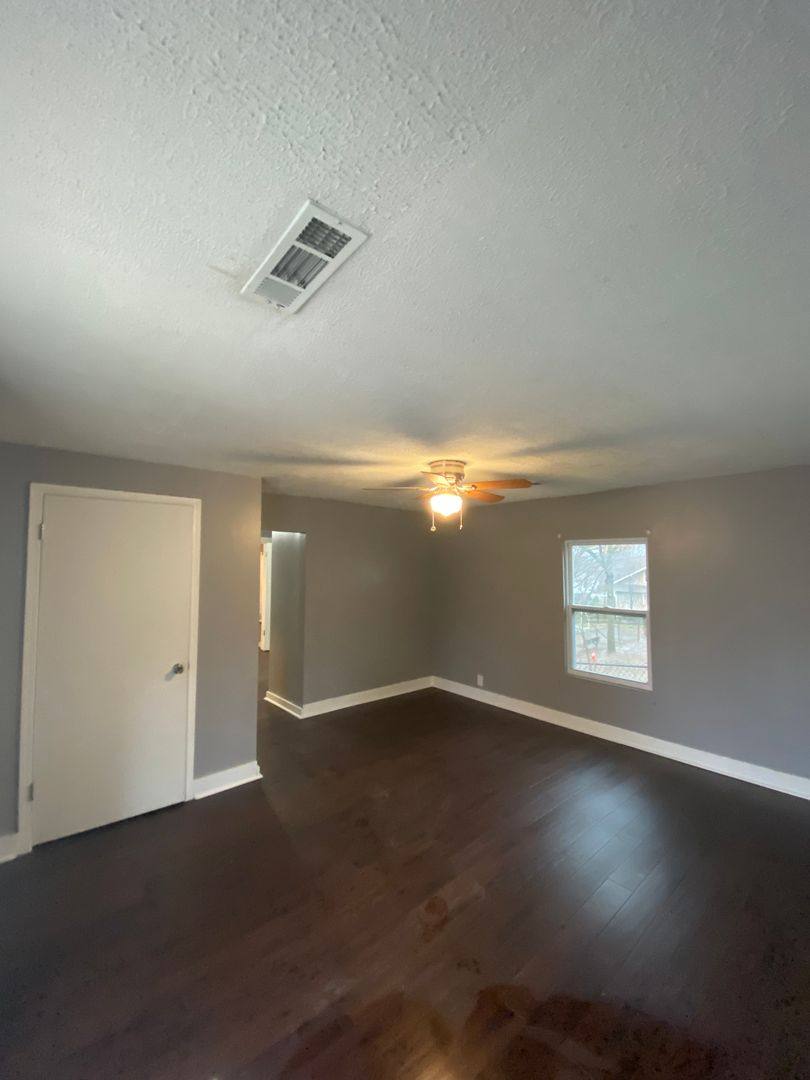 House for rent at 5518 N Broadway St, Knoxville, TN 37918