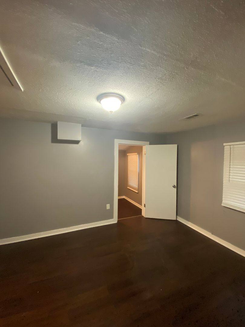 House for rent at 5518 N Broadway St, Knoxville, TN 37918