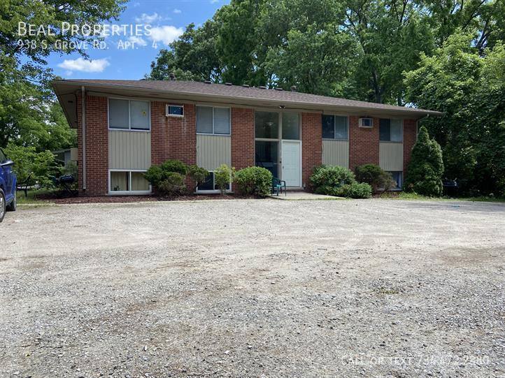 Apartment for rent at 938 S Grove Rd #4, Ypsilanti, MI 48198