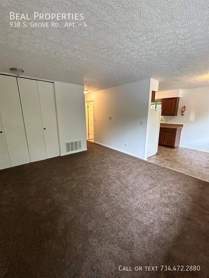 Apartment for rent at 938 S Grove Rd #4, Ypsilanti, MI 48198