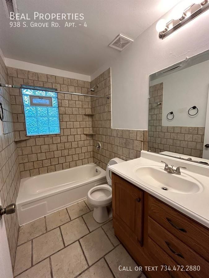 Apartment for rent at 938 S Grove Rd #4, Ypsilanti, MI 48198