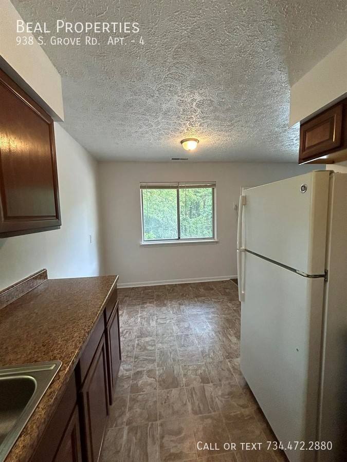 Apartment for rent at 938 S Grove Rd #4, Ypsilanti, MI 48198