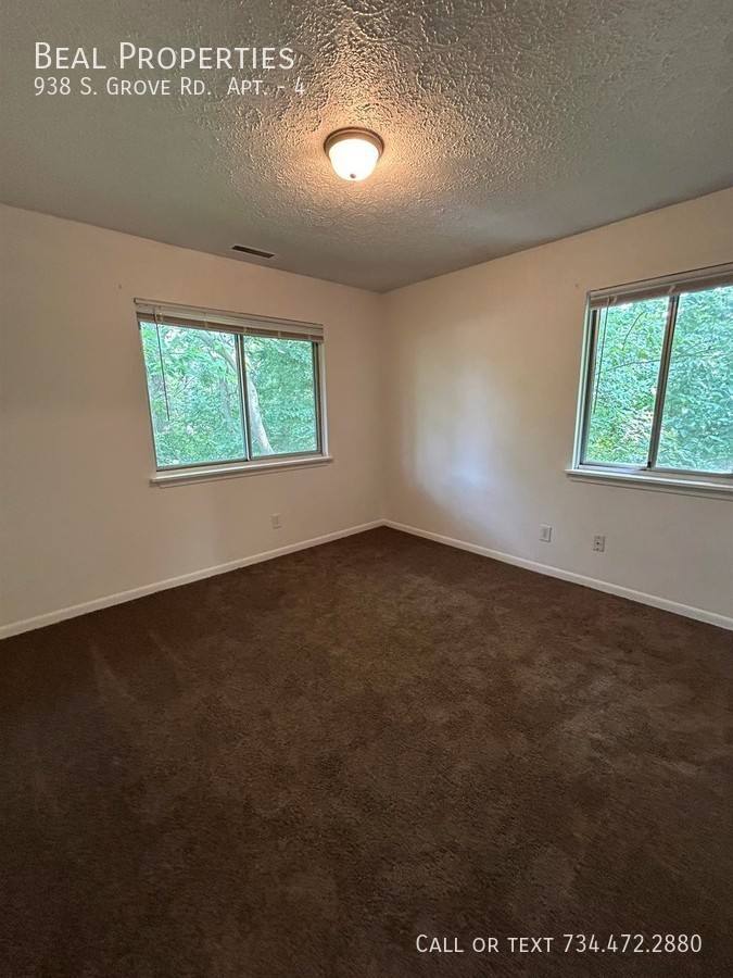 Apartment for rent at 938 S Grove Rd #4, Ypsilanti, MI 48198