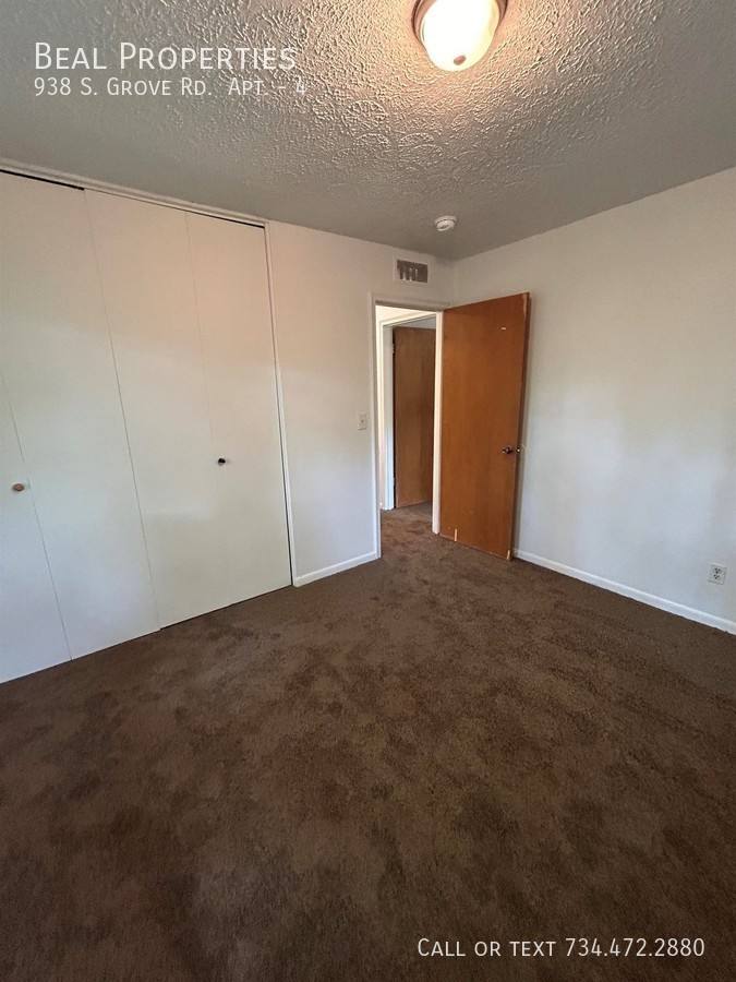 Apartment for rent at 938 S Grove Rd #4, Ypsilanti, MI 48198
