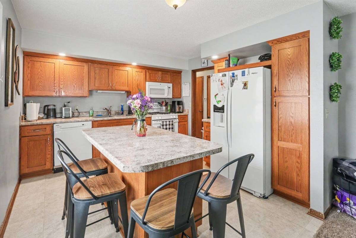 House for rent at 70 Brook Circle, Pella, IA 50219