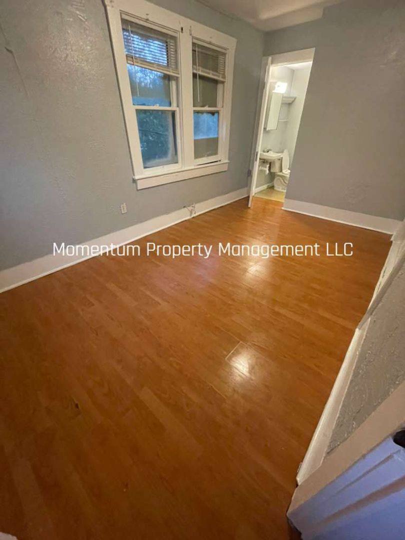 Apartment for rent at 8406 N Brooks, Tampa, FL 33604